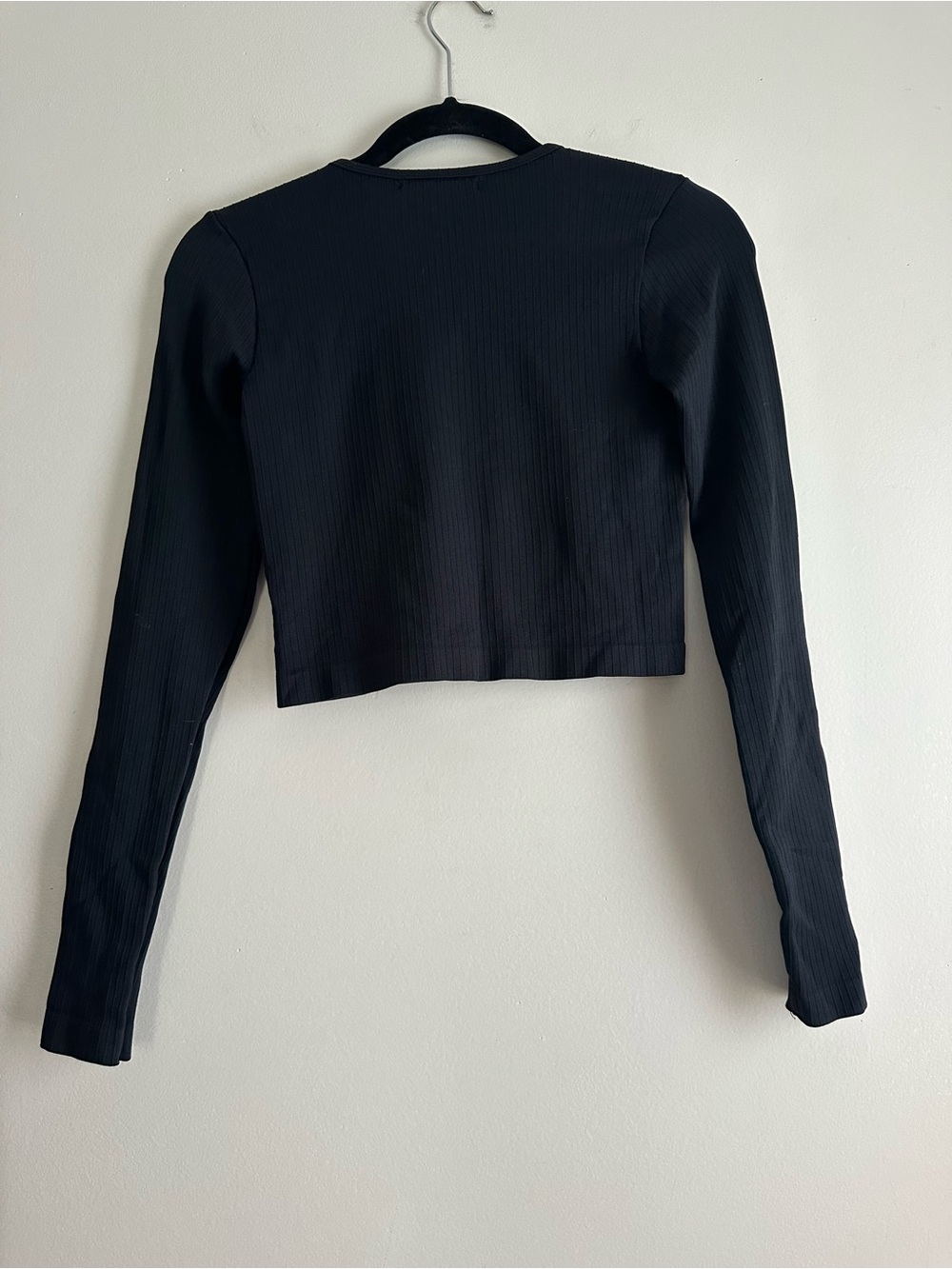 Bundle of 3 Athletic Tops - Picture 10 of 10